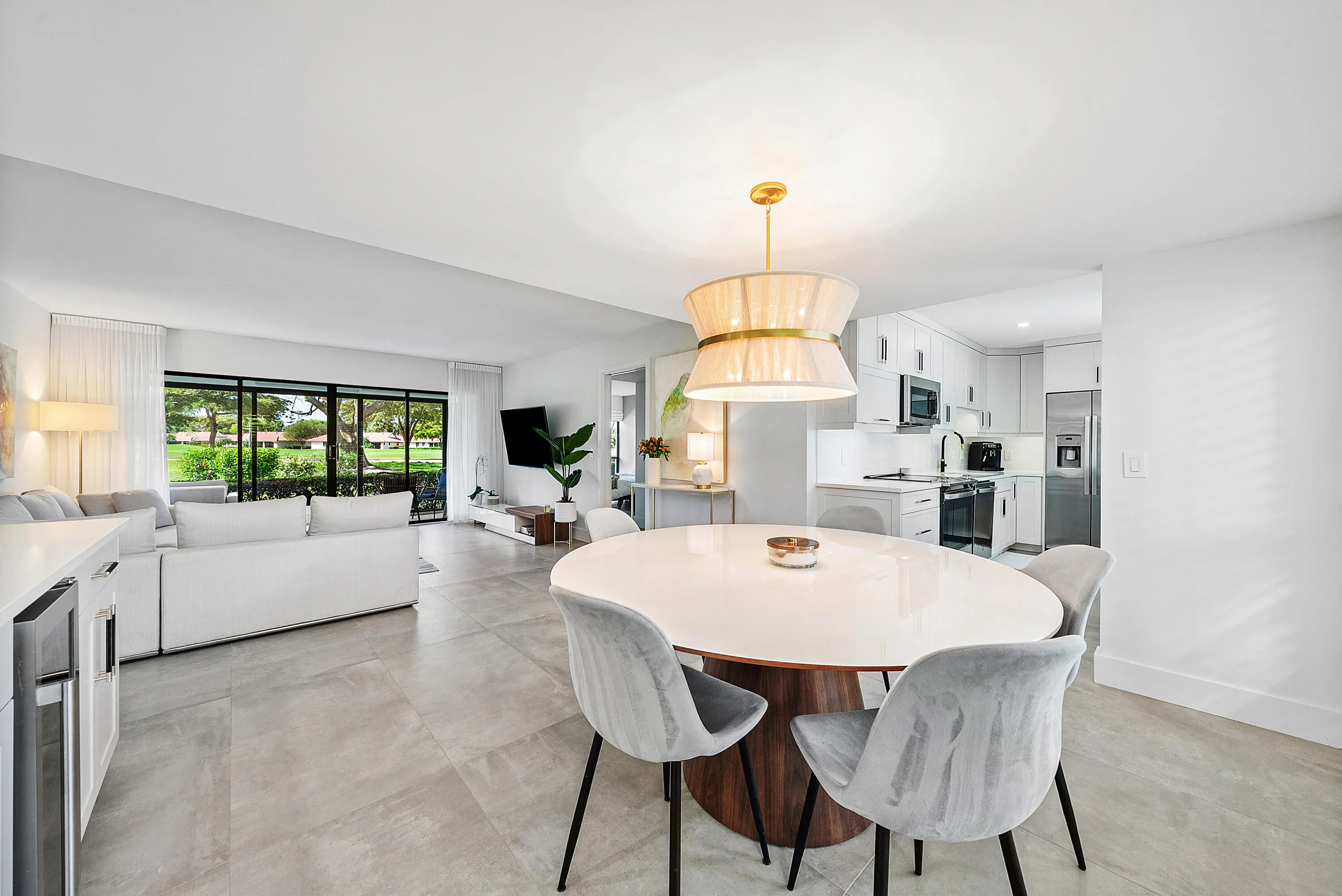 Dining & living area