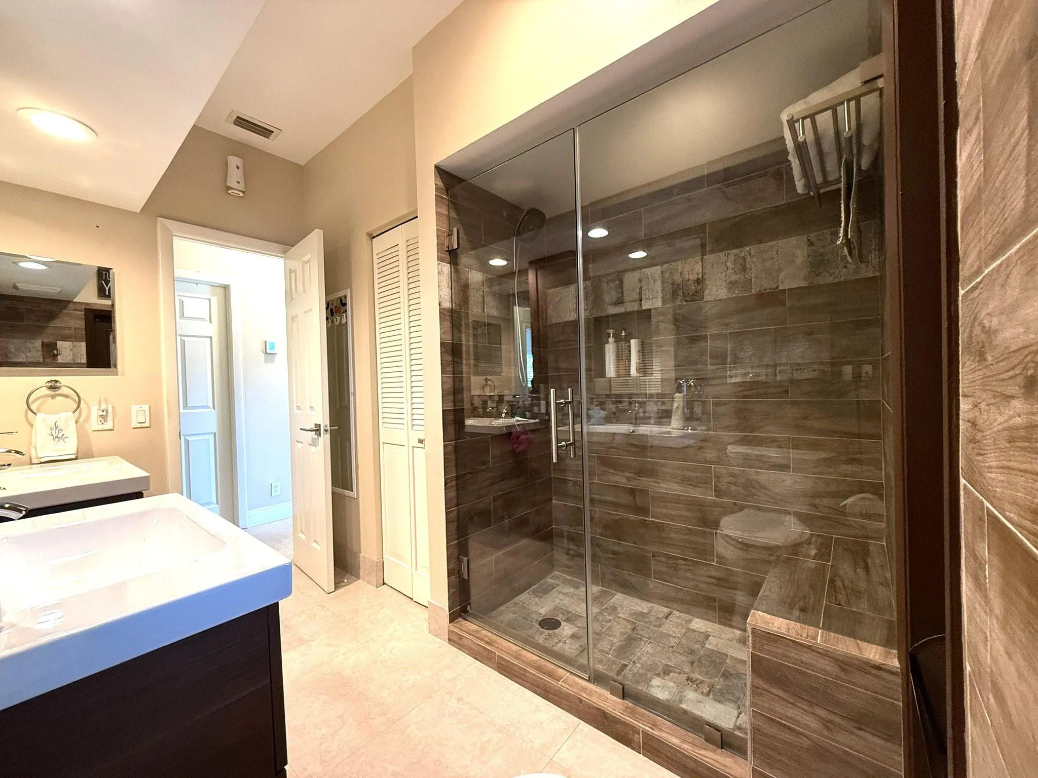 Cabana Bath