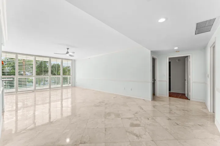 B501 living area