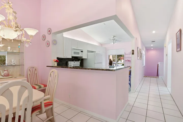 Breakfast Bar