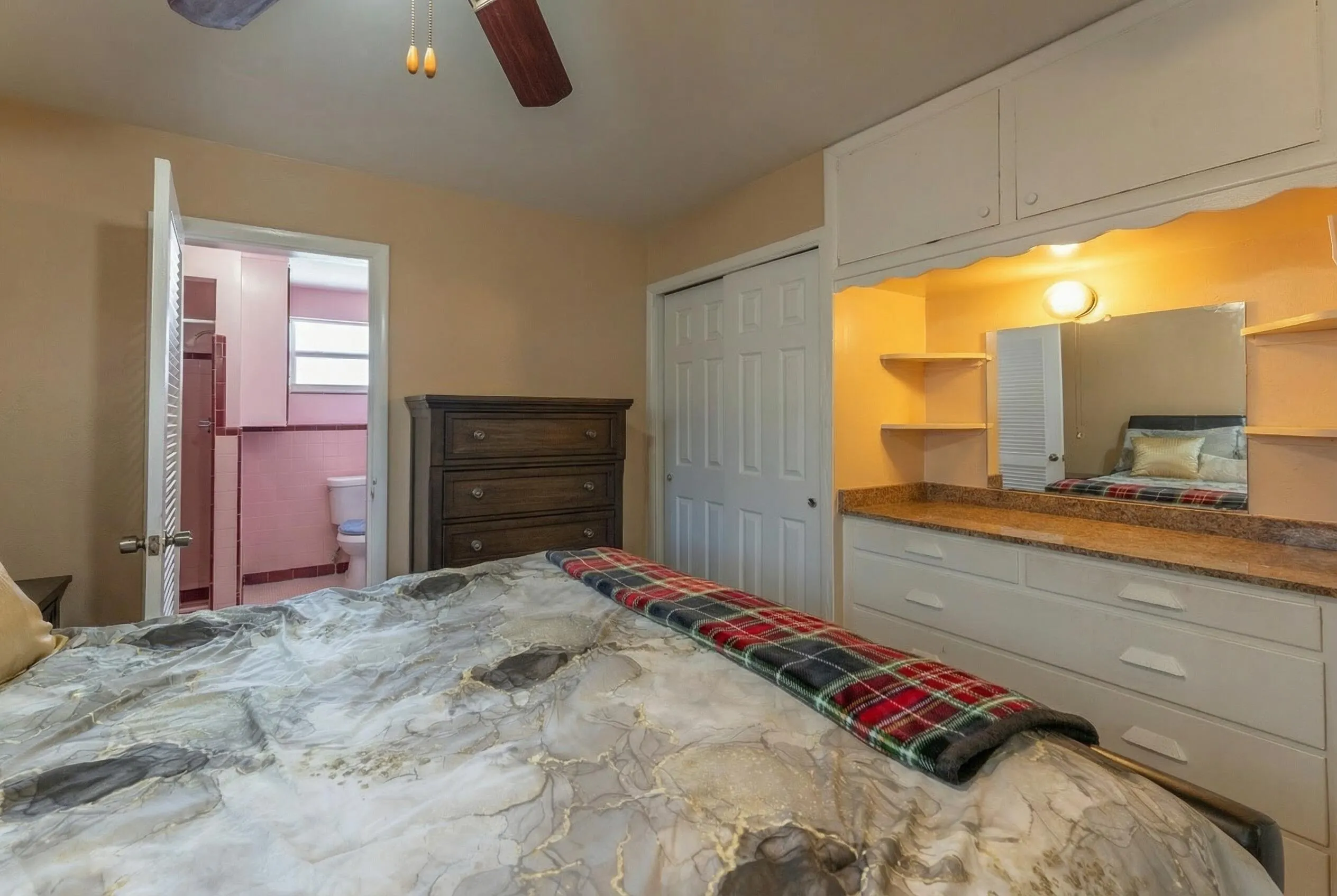 Woolf Realty_137 N 34th_decluttered (9)
