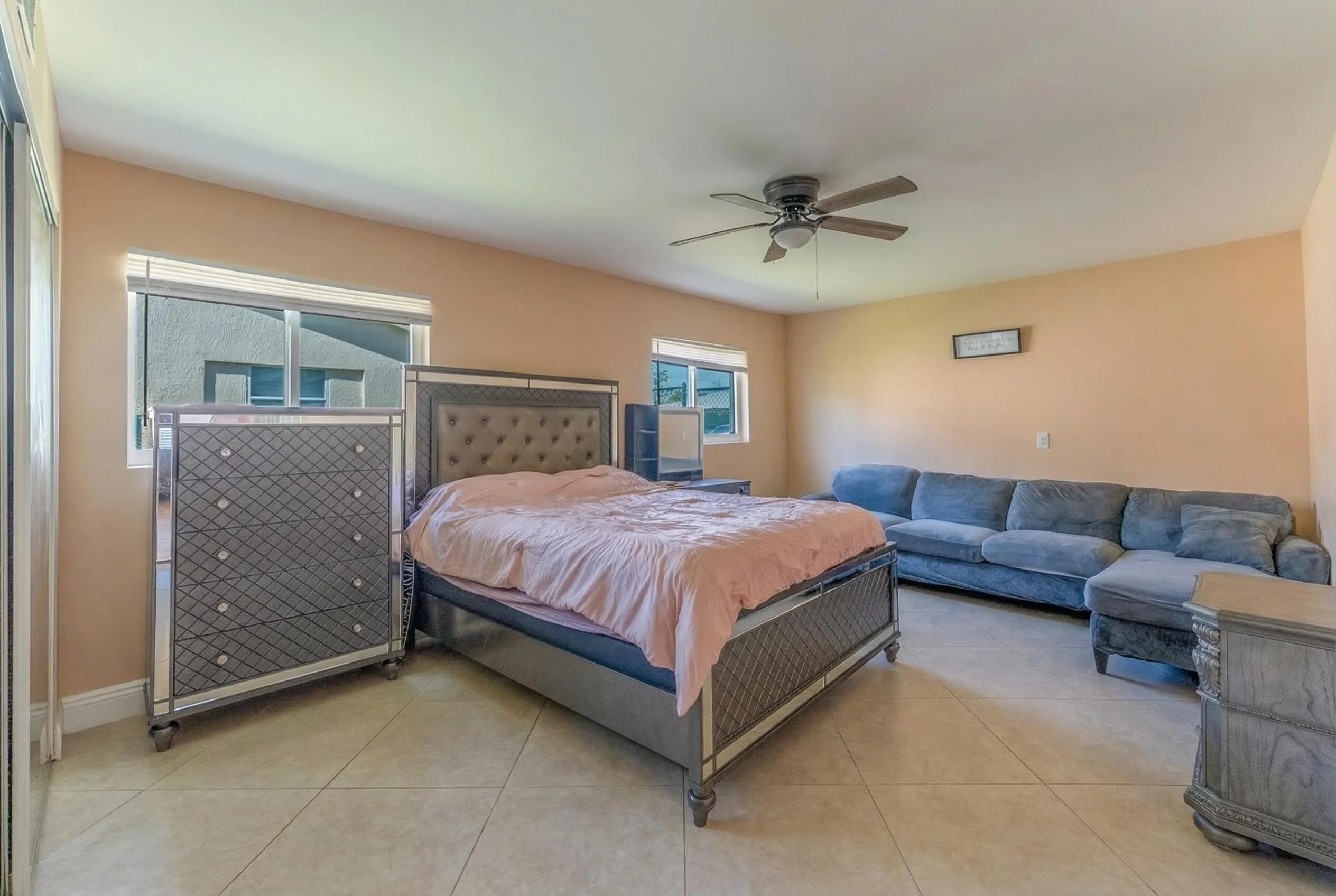 Woolf Realty_137 N 34th_decluttered (4)