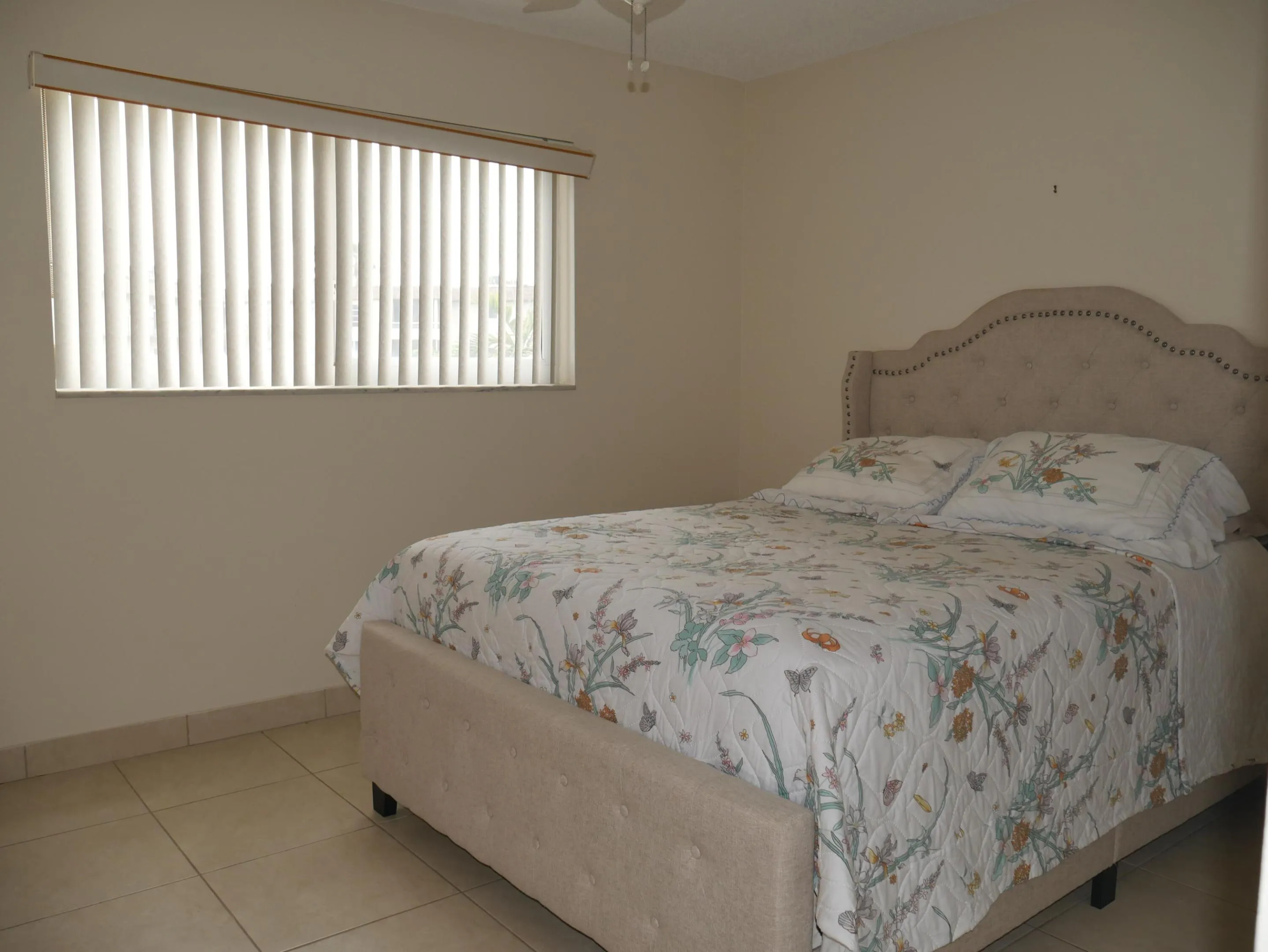 Guest bedroom
