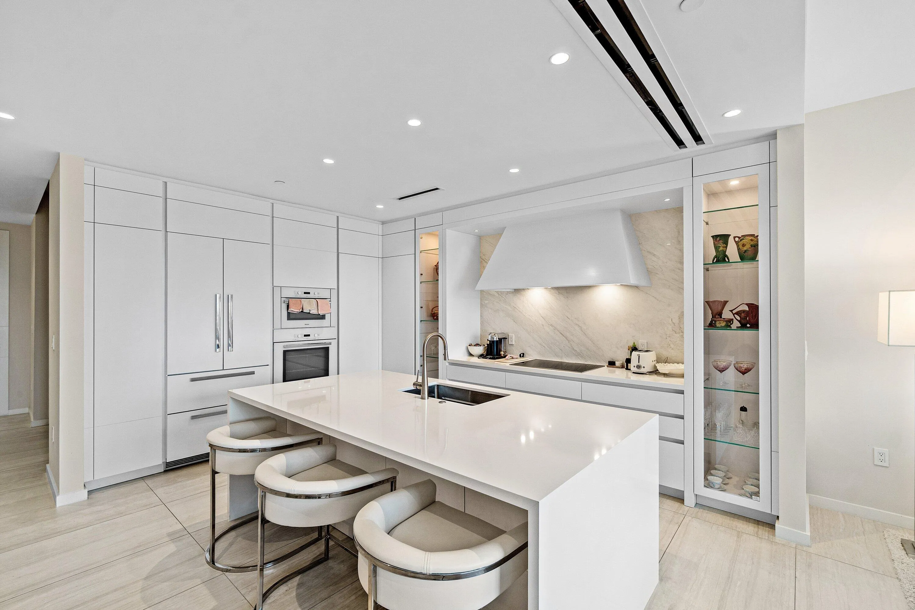 003-200SoutheastMiznerBoulevard-810-Boca