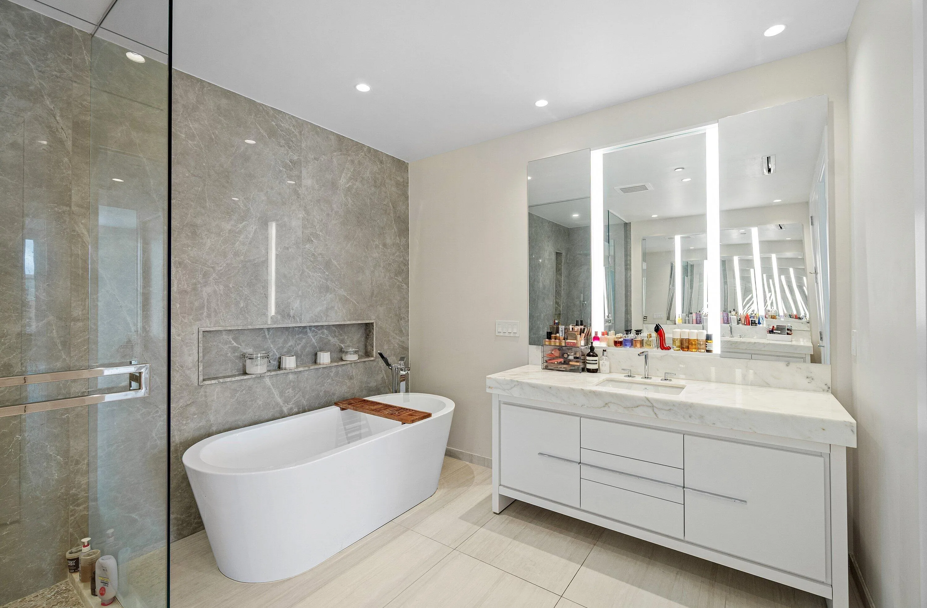 027-200SoutheastMiznerBoulevard-810-Boca