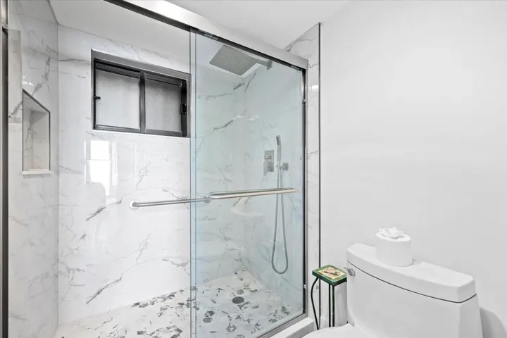 2023 Renovated Primary Bath