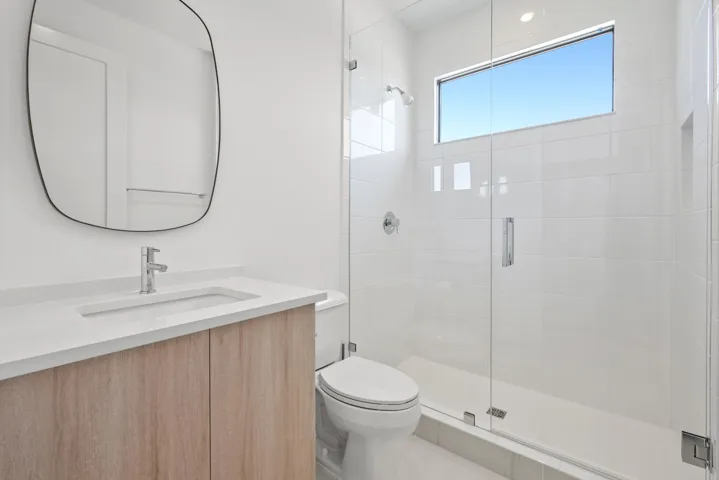 Ensuite Bathroom 4