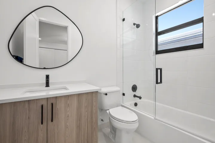 Ensuite Bathroom 3