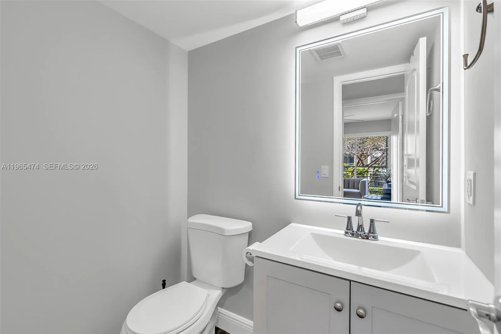 2nd bathroom