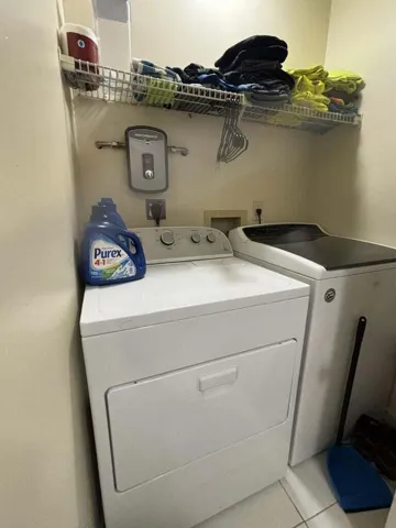 laundry share