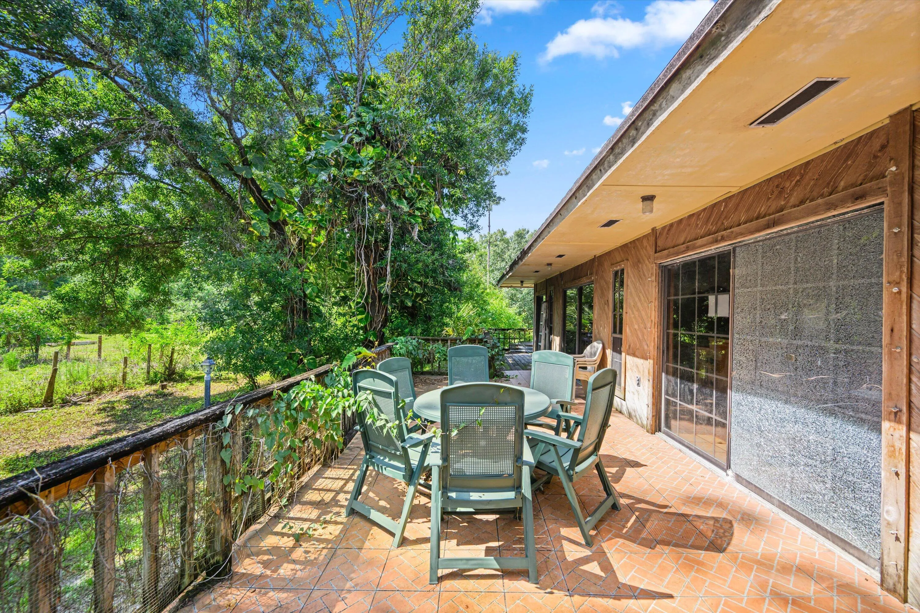 wrap around porch