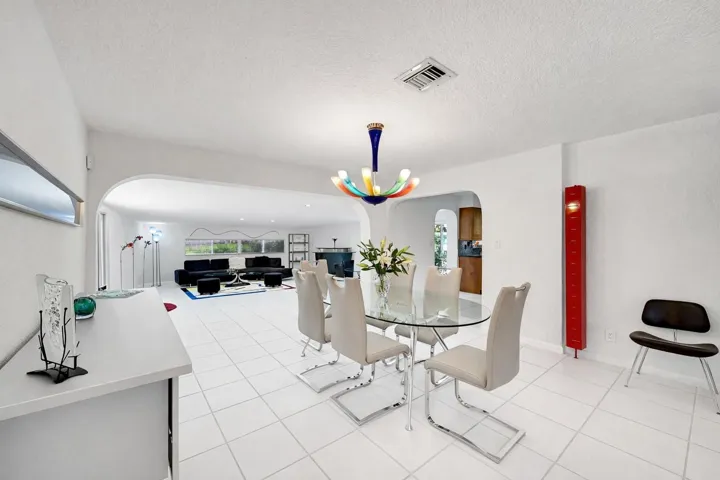 Large open dining area for friends and family