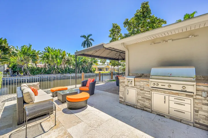 Commercial brand Lynx is top of the line kitchen/grills