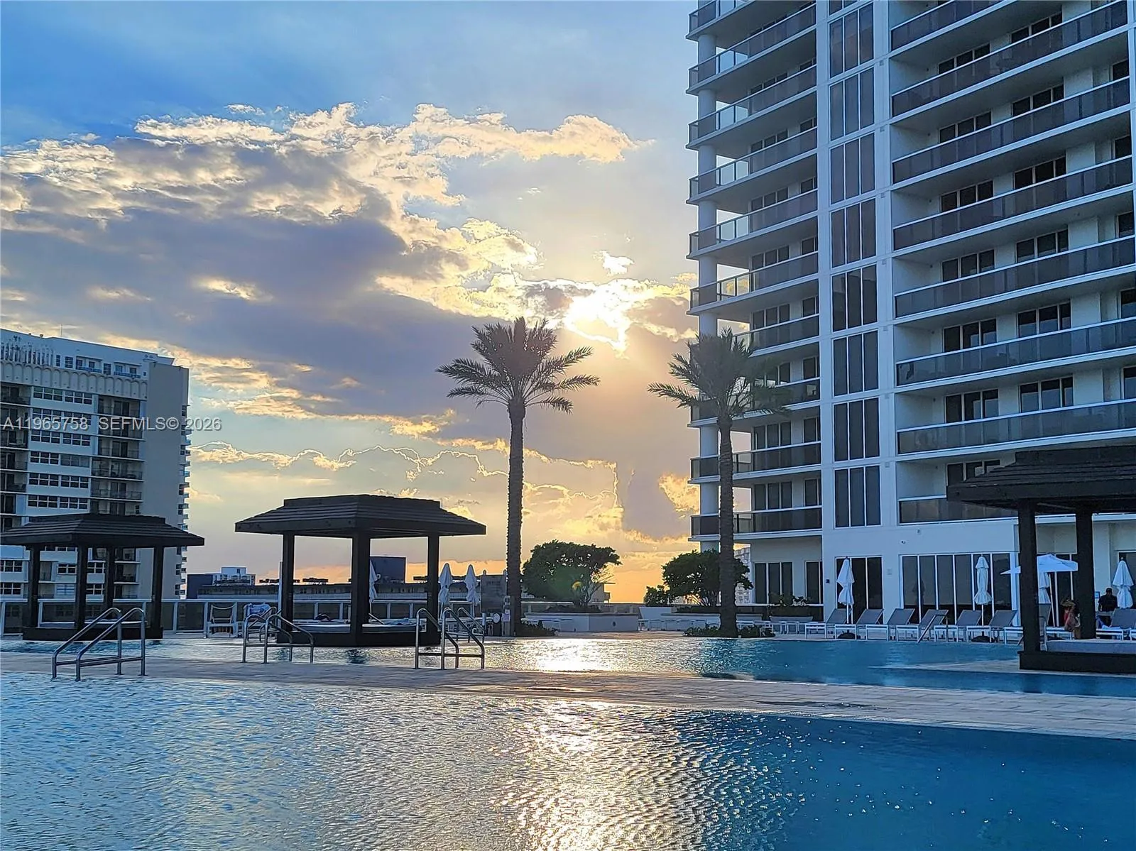 OCEANFRONT 5 STAR COMMUNITY
