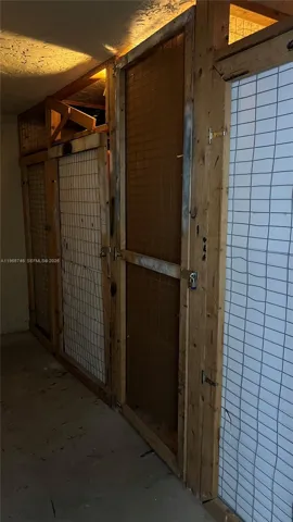 Storage 4 floor