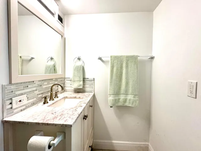 Master vanity