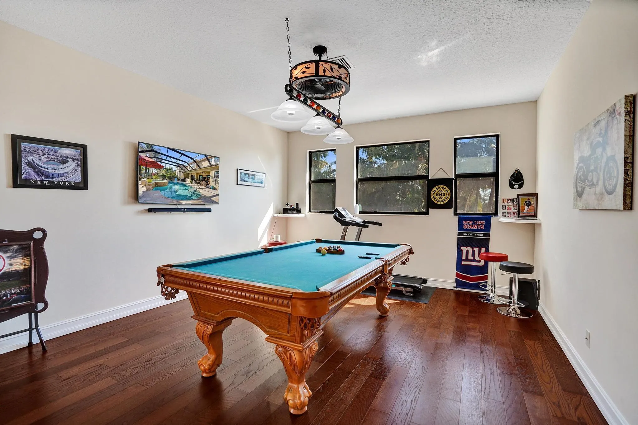 Loft, Game room , Rec center , so many flexible options including a 6th bedroom if needed.