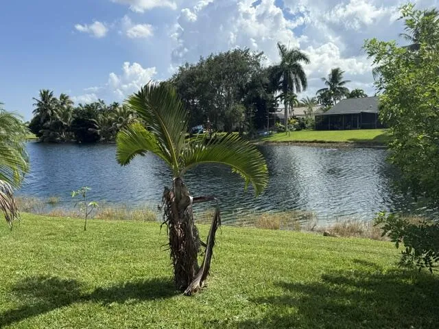9453 Burlington Pl (View2)