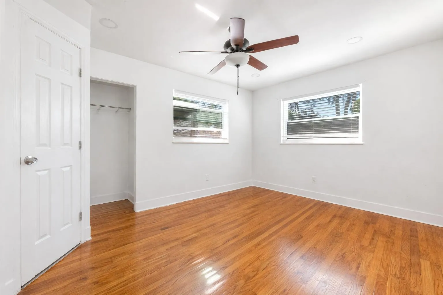 3914SerubiAveLakeWorth-15