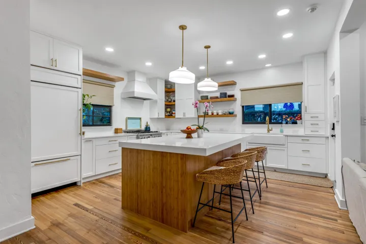 KITCHEN_EB