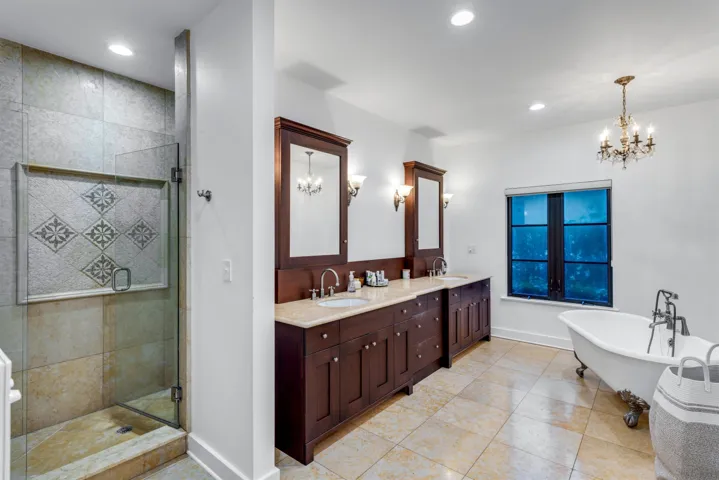 PRIMARY_BATHROOM_EB
