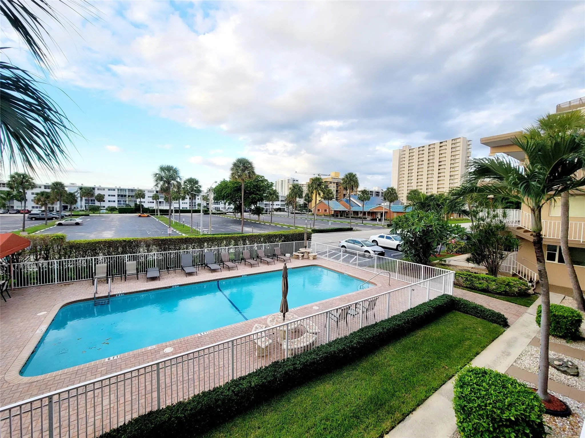Big & heated pool