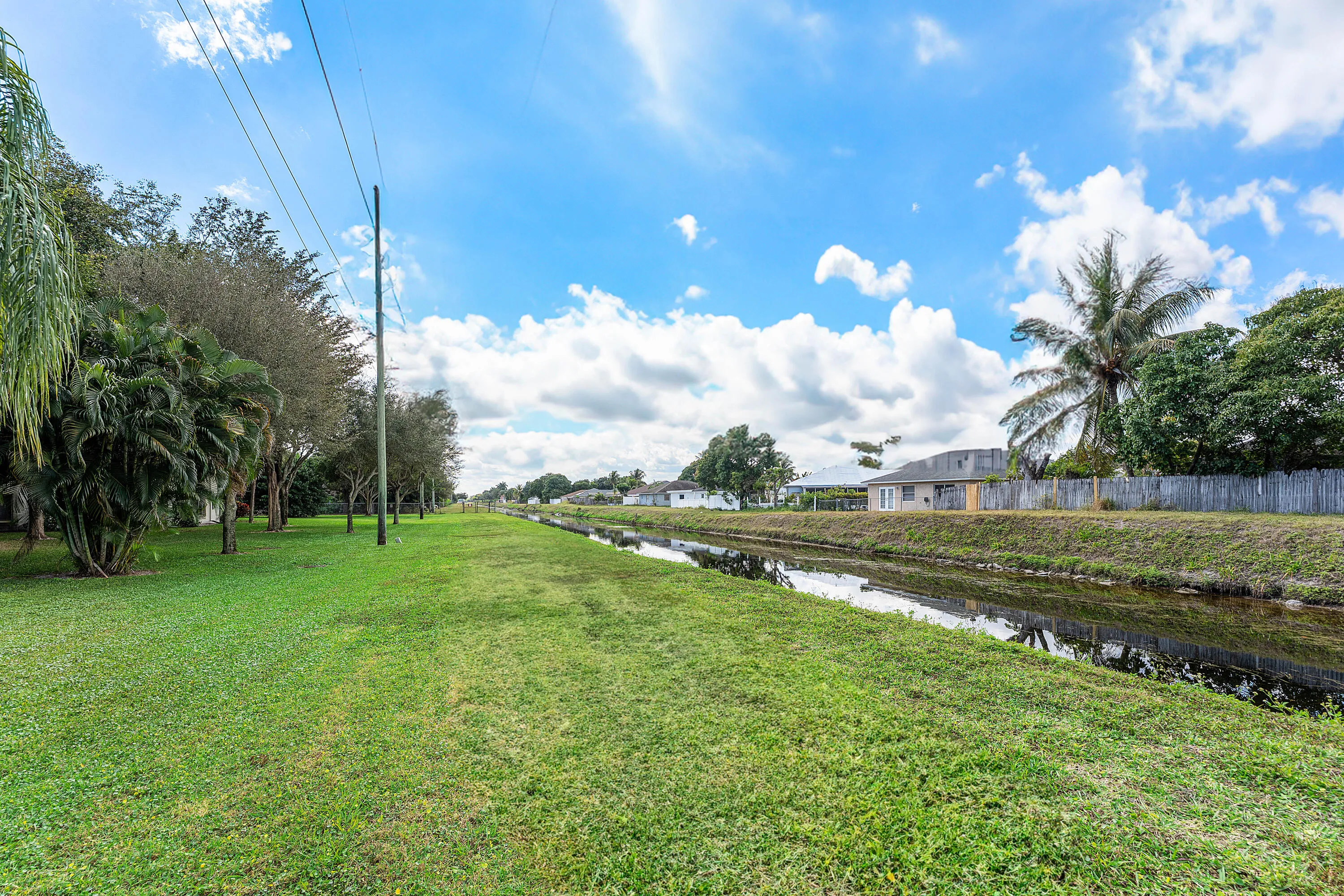 039-10155MangroveDrive-204-BoyntonBeach-