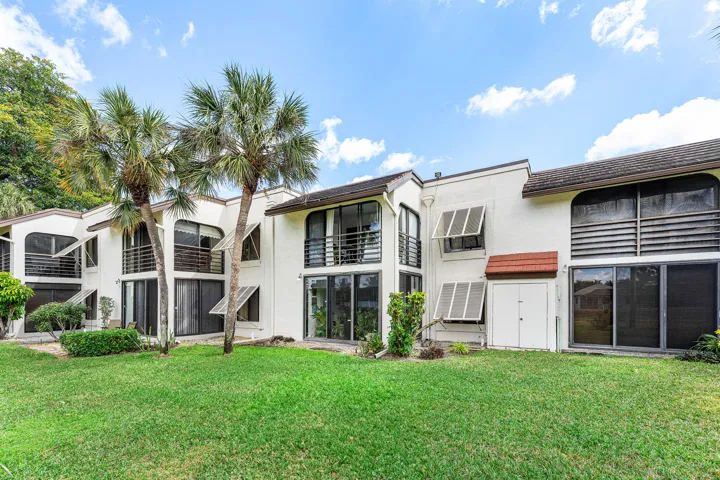 038-10155MangroveDrive-204-BoyntonBeach-
