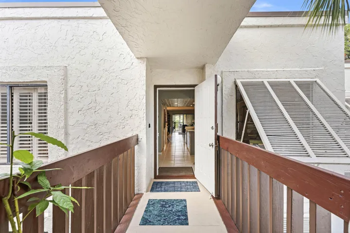 004-10155MangroveDrive-204-BoyntonBeach-