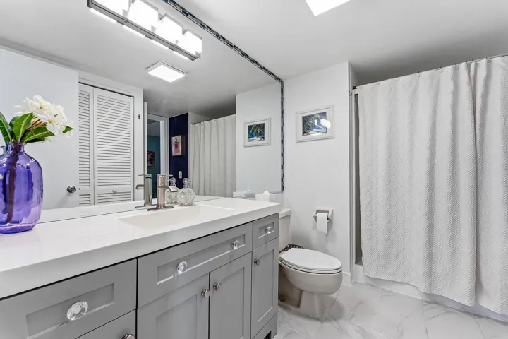 022-10155MangroveDrive-204-BoyntonBeach-