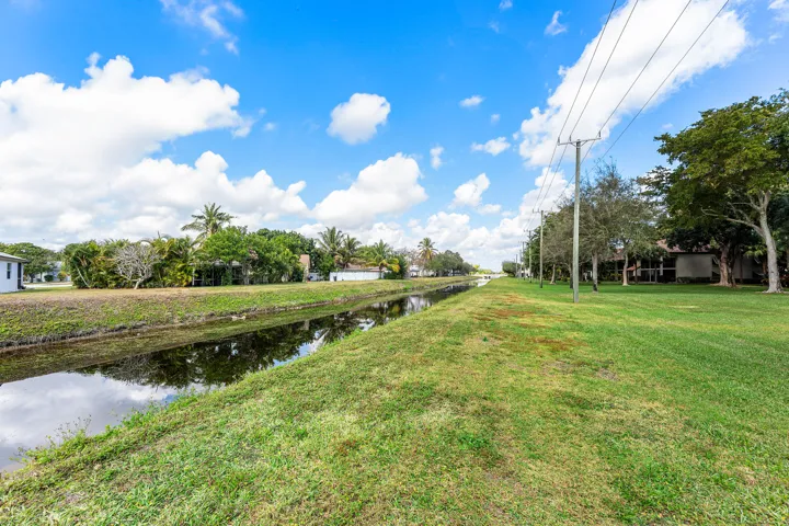 040-10155MangroveDrive-204-BoyntonBeach-