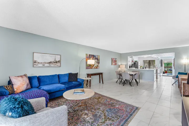 018-10155MangroveDrive-204-BoyntonBeach-