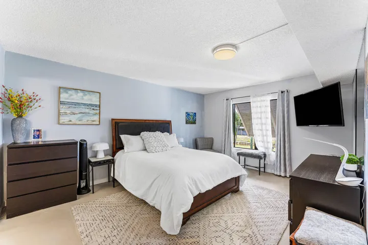 025-10155MangroveDrive-204-BoyntonBeach-