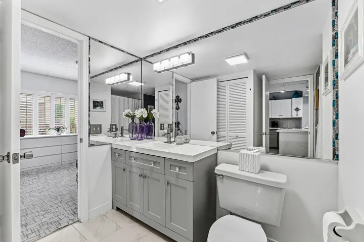 023-10155MangroveDrive-204-BoyntonBeach-
