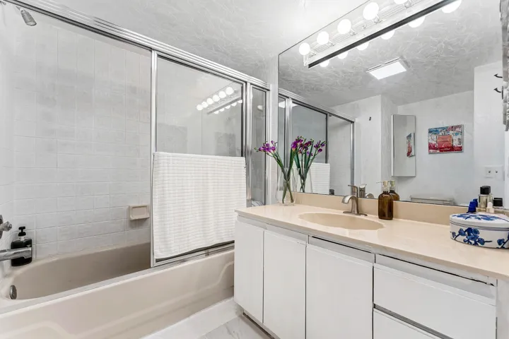 030-10155MangroveDrive-204-BoyntonBeach-