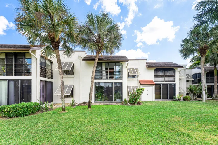 037-10155MangroveDrive-204-BoyntonBeach-
