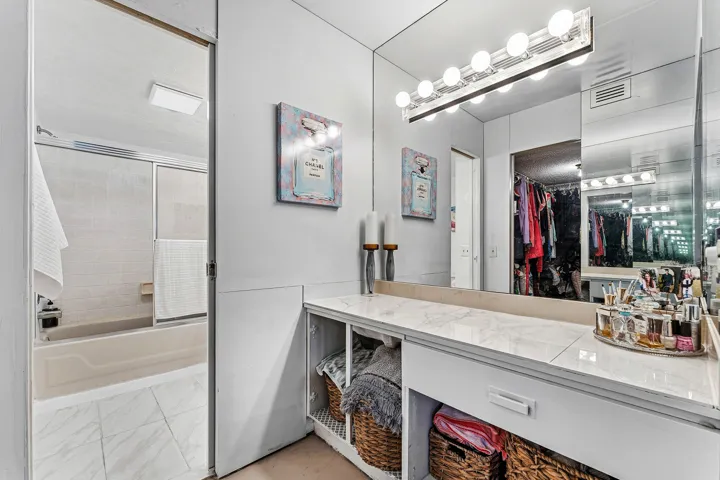 028-10155MangroveDrive-204-BoyntonBeach-