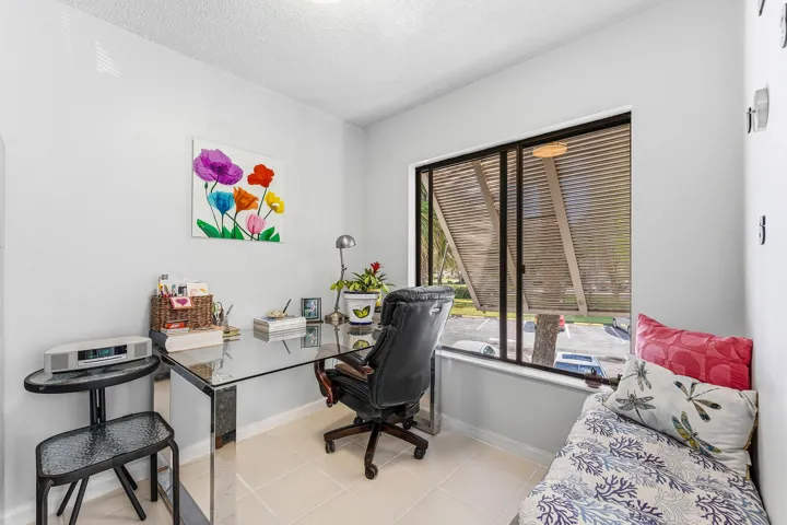008-10155MangroveDrive-204-BoyntonBeach-