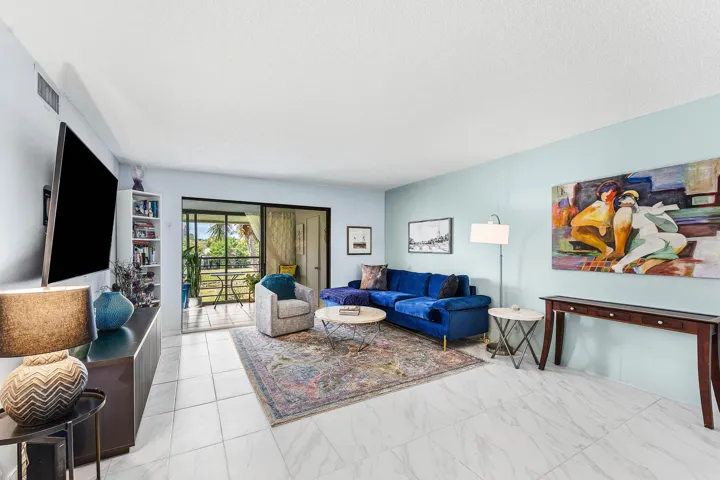 016-10155MangroveDrive-204-BoyntonBeach-