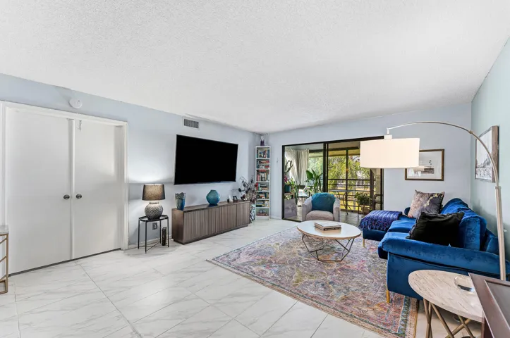 017-10155MangroveDrive-204-BoyntonBeach-