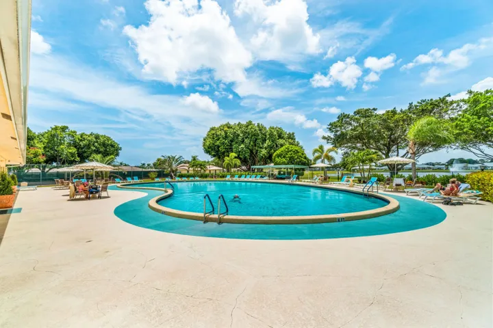 032-5241LakefrontBoulevard-C-DelrayBeach