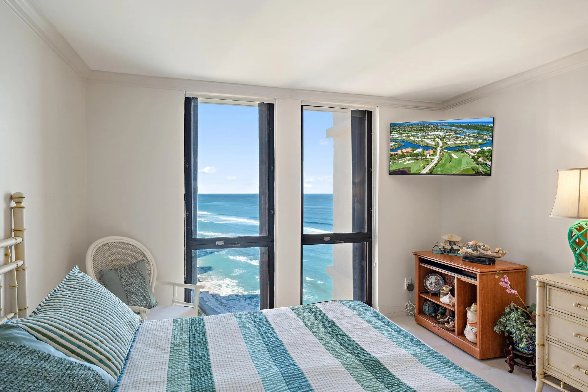 5380 N Ocean Dr-15