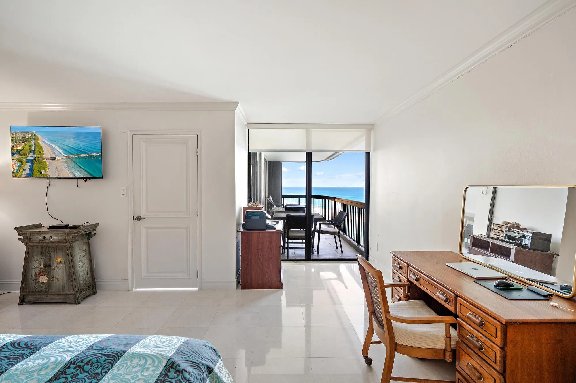 5380 N Ocean Dr-17