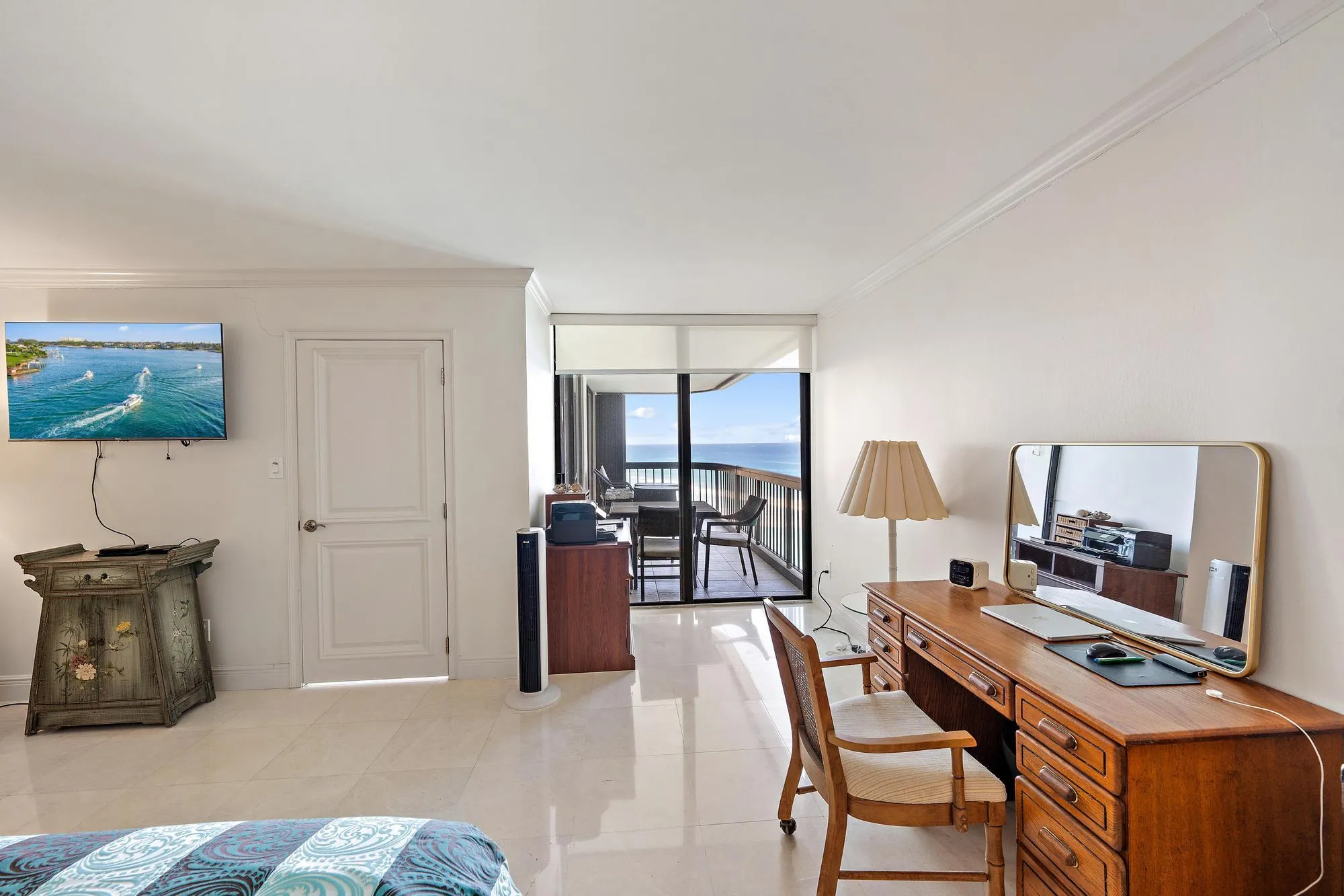 5380 N Ocean Dr-9