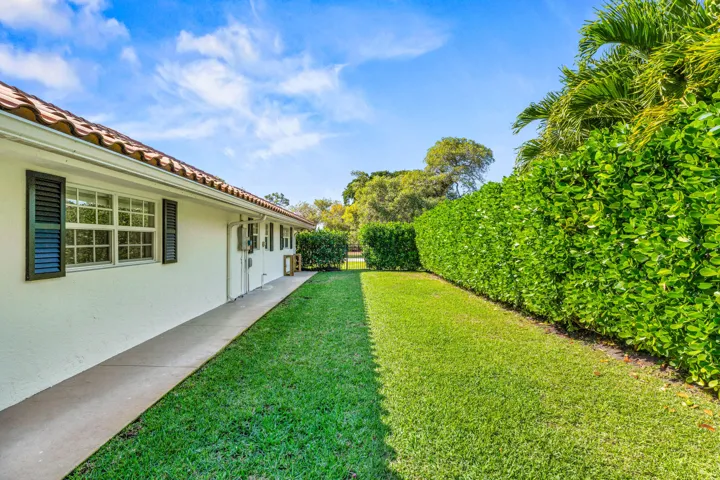 041-11658DunesRoad-BoyntonBeach-FL-33436