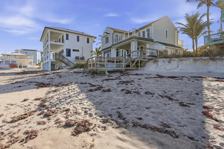 1031 SE MacArthur Blvd Stuart-large-051-