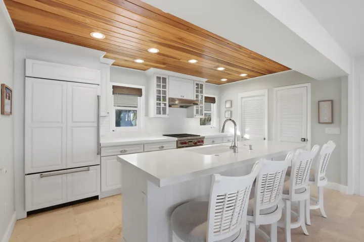 1031 SE MacArthur Blvd Stuart-large-022-