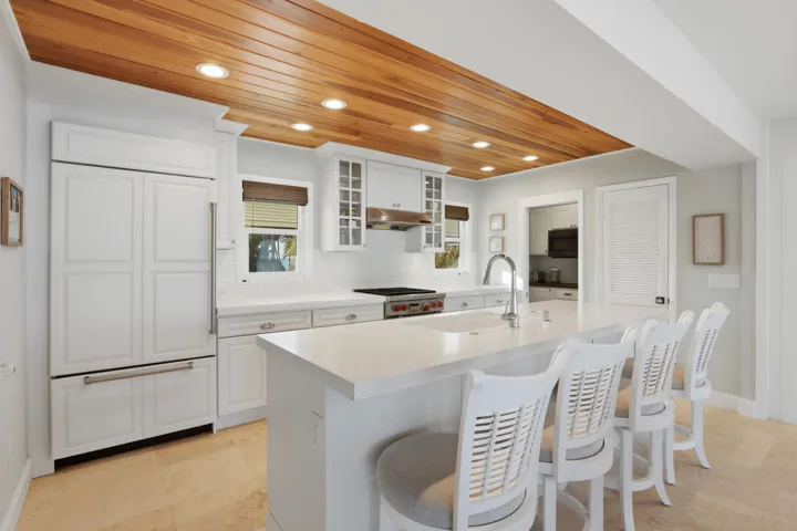1031 SE MacArthur Blvd Stuart-large-024-