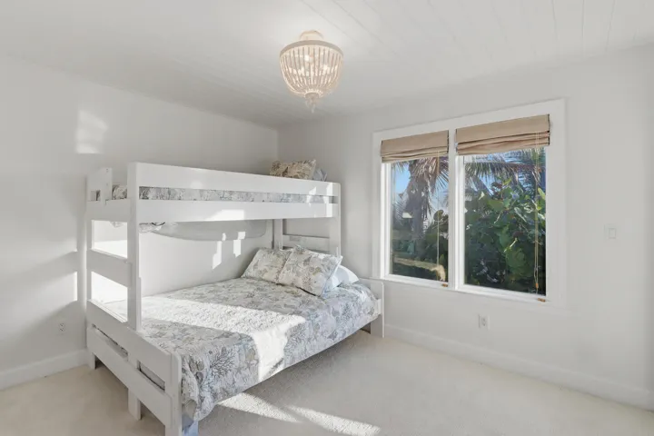 1031 SE MacArthur Blvd Stuart-large-040-