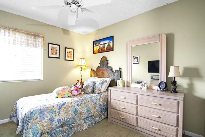 6189 Riverwalk_Unit 2_018